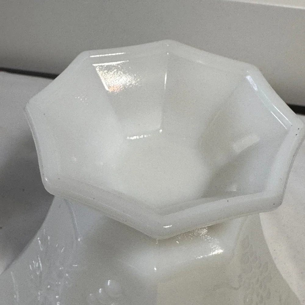White Milk Glass Paneled Grapes & Leaves Bowl Footed Compote‎ Leaf